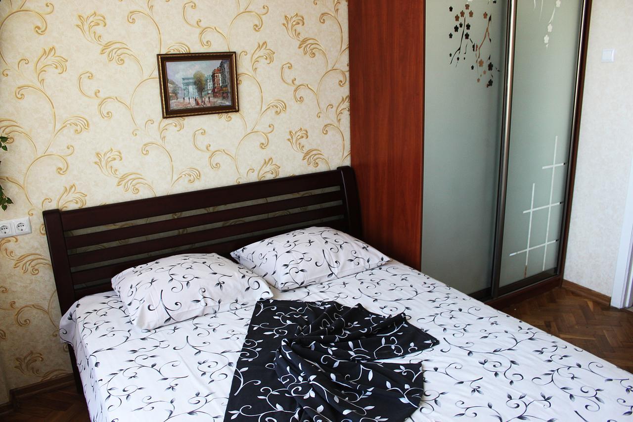 Apartments On Pechersk Kyiv Exterior photo
